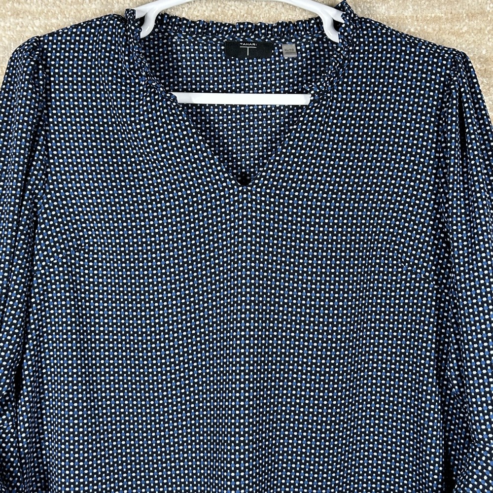 Tahari Geometric Blouse Minimalist Ruffle Neck Blue White Pattern XL Women's